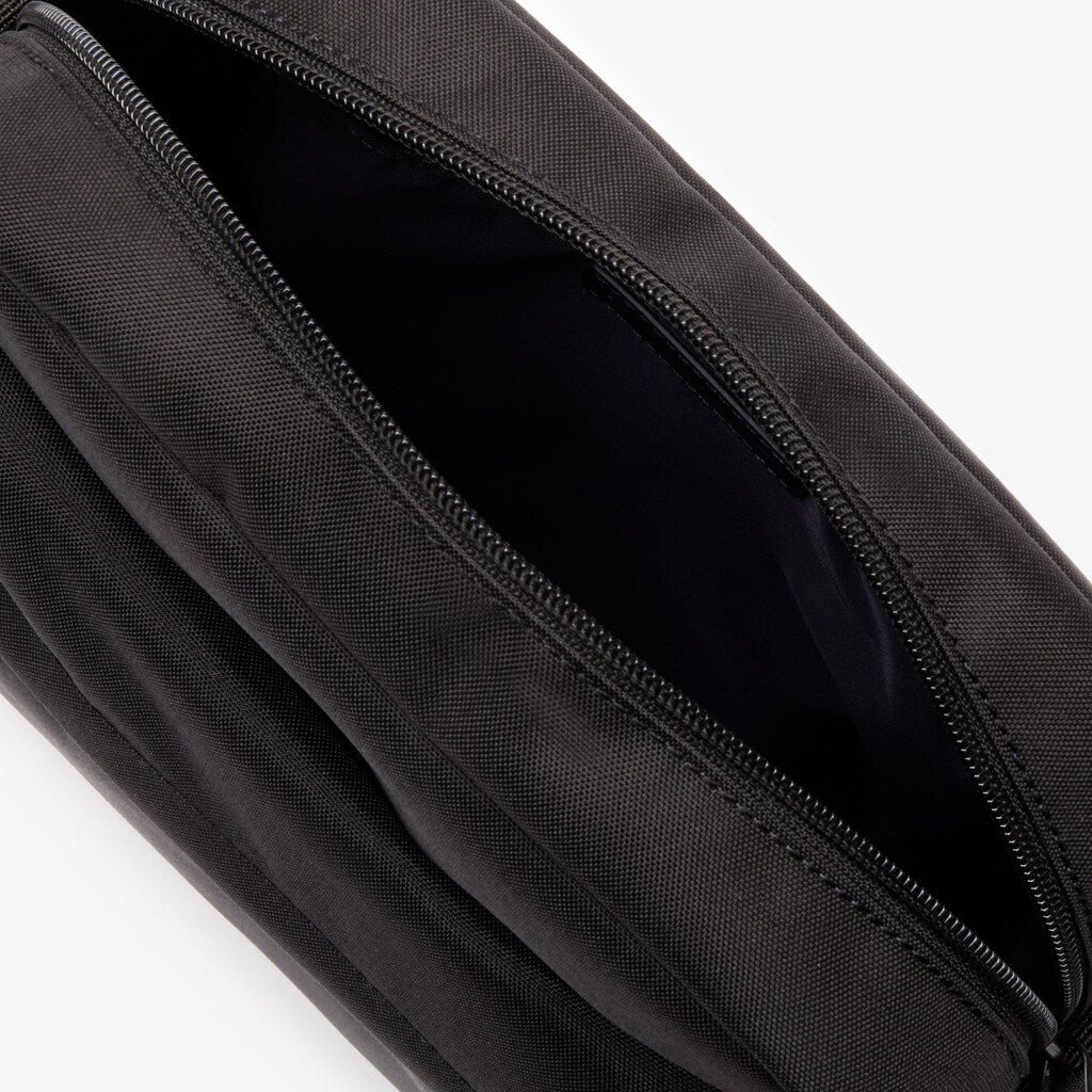Neocroc Vertical Zip Bag / Lacoste