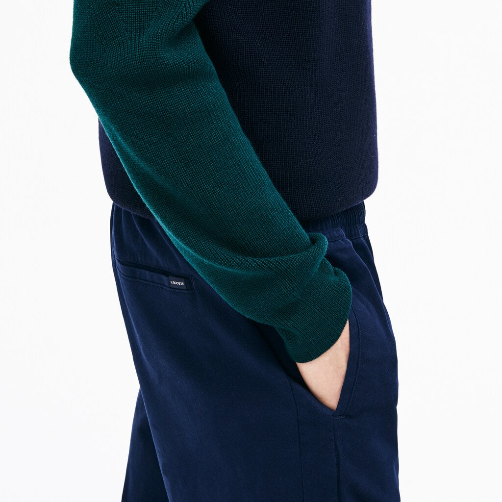 Men's Slim Fit Elasticized Cotton Twill Chino Pants / Lacoste
