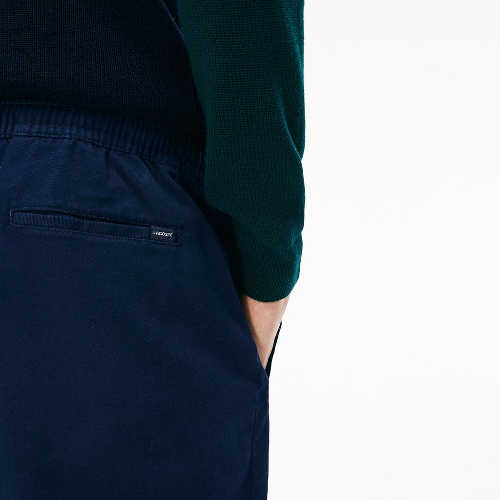 Men's Slim Fit Elasticized Cotton Twill Chino Pants / Lacoste