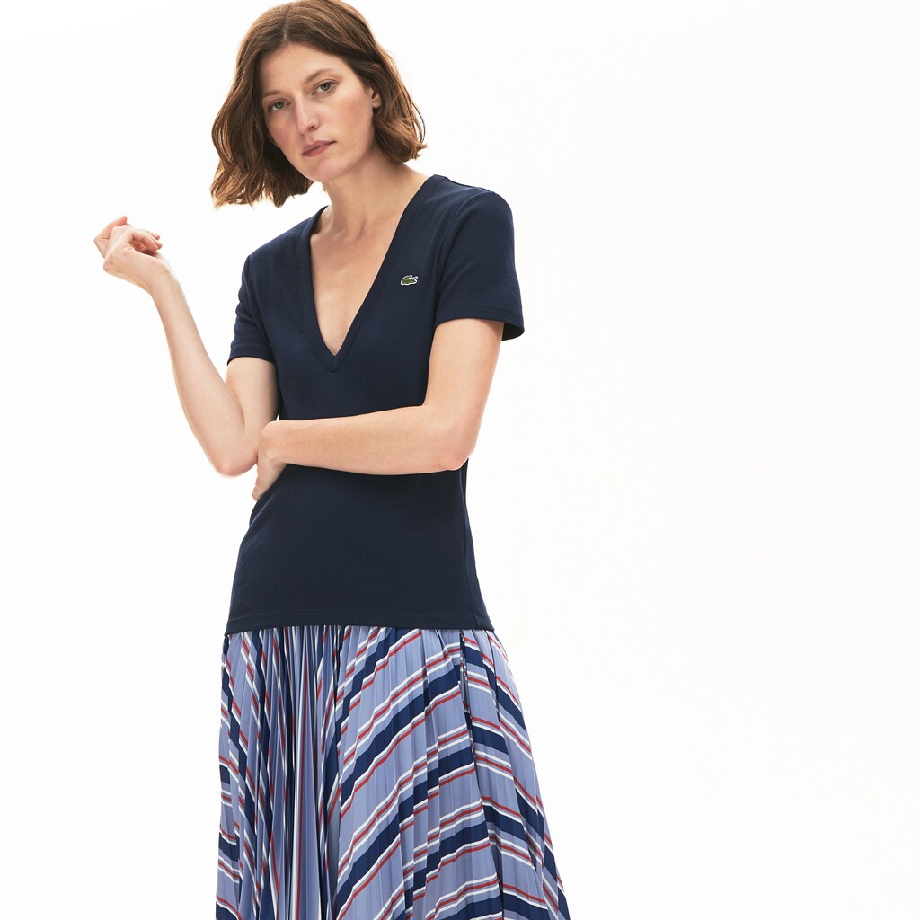 Women's Soft Cotton V-Neck T-Shirt / Lacoste
