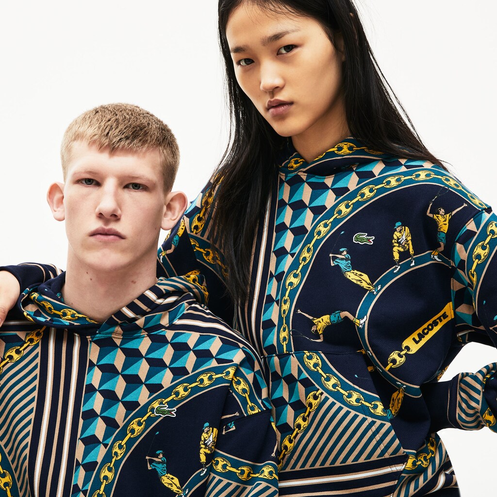 Unisex LIVE Scarf-Print Hooded Sweatshirt / Lacoste